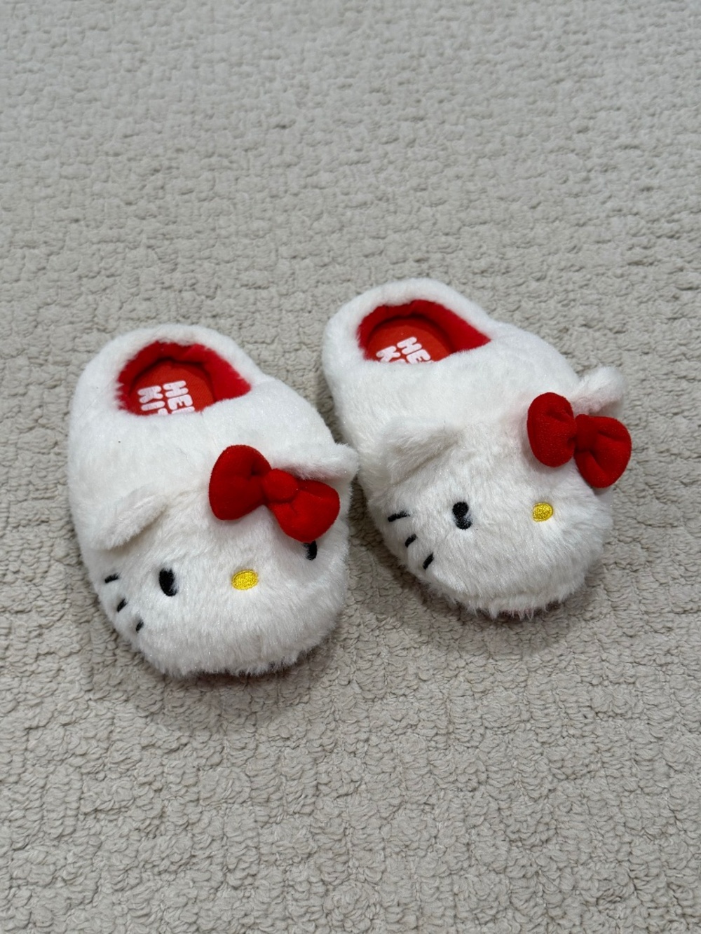 Kids Hello Kitty Slippers Size 13-1